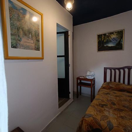 Casa Petirrojo - Habitaciones En Pátzcuaro מראה חיצוני תמונה