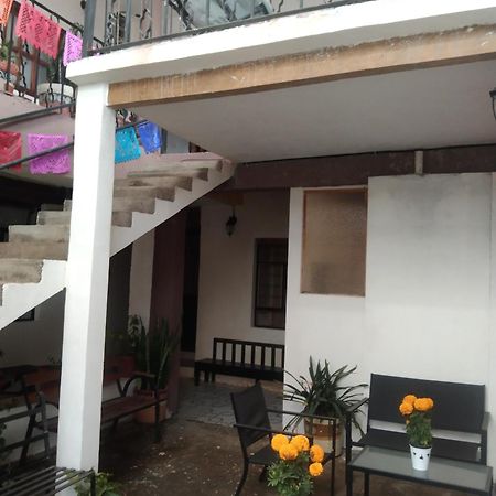Casa Petirrojo - Habitaciones En Pátzcuaro מראה חיצוני תמונה