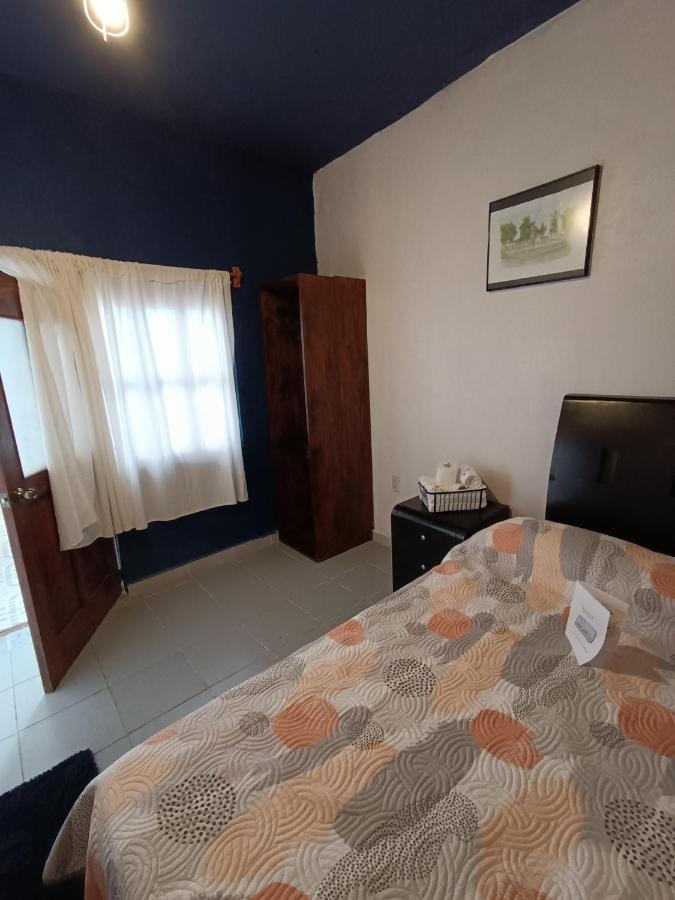 Casa Petirrojo - Habitaciones En Pátzcuaro מראה חיצוני תמונה